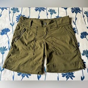 Prana women’s active shorts size 4
